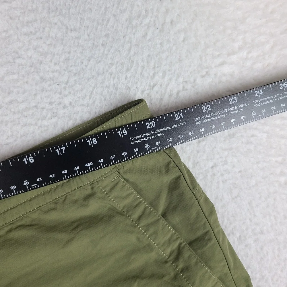 The North Face Shorts Mens Large Olive Green Running Hiking Training Activewear